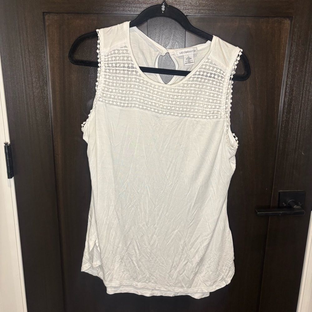 Liz Claiborne White Textured Sleeveless‎ Blouse